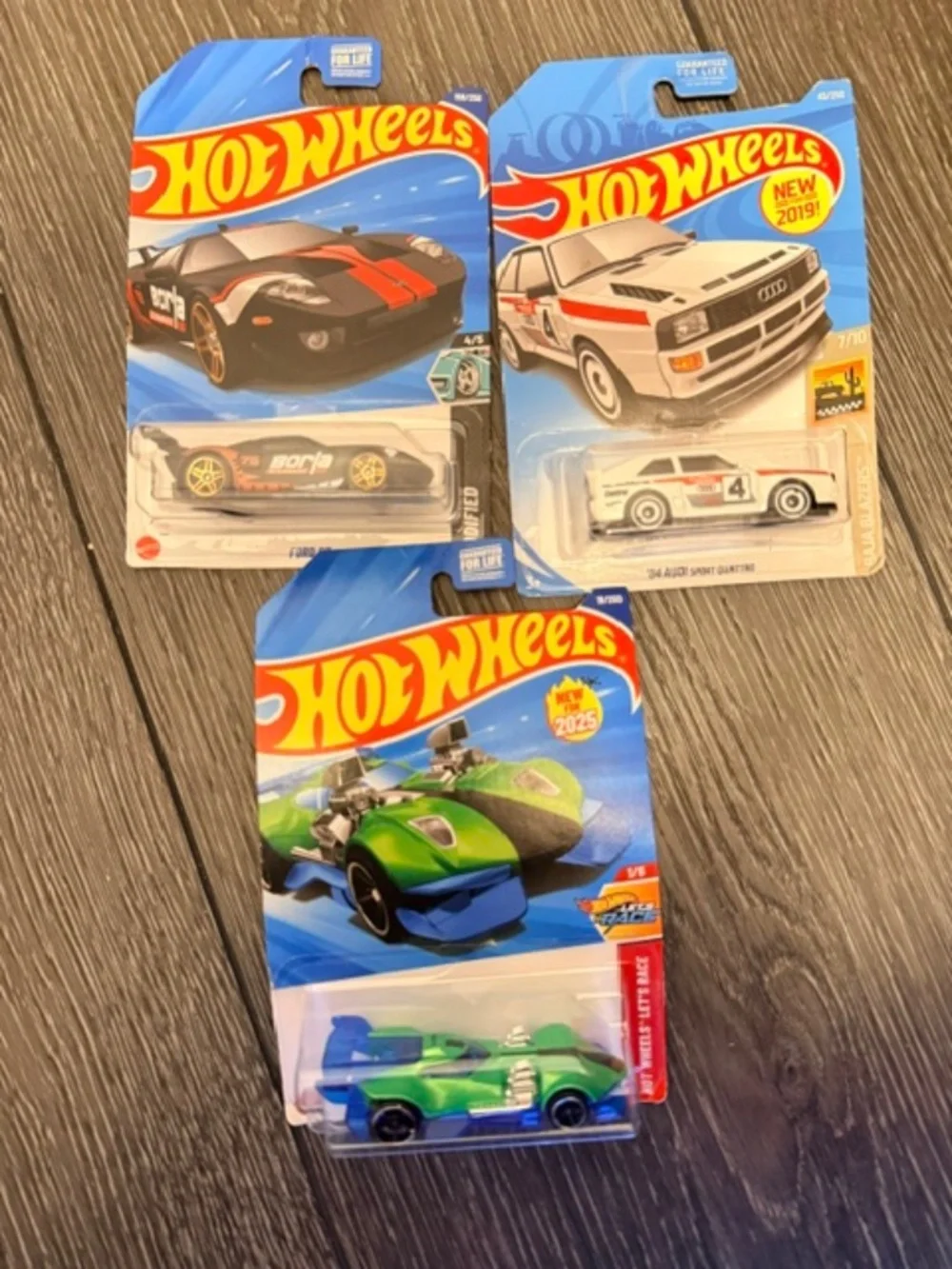 Hot Wheels collectible vehicles (3 pc)